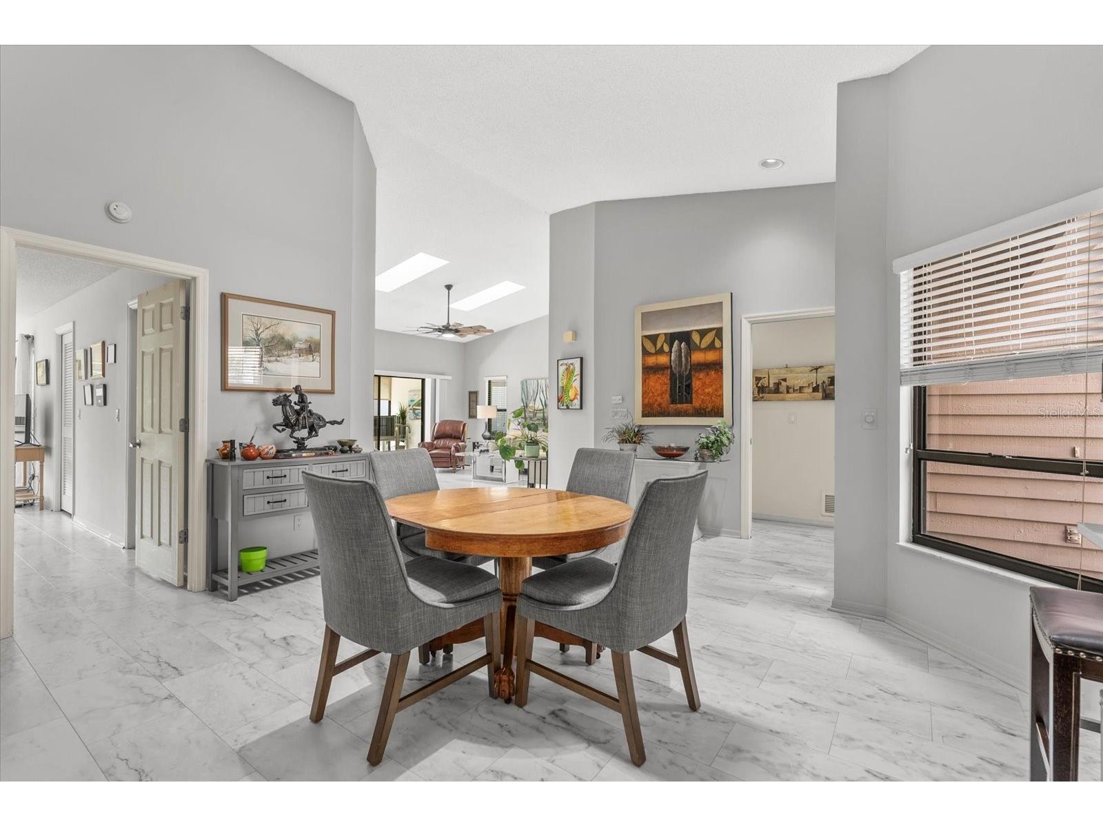 3862 Wilshire Circle W #107 Sarasota FL 34238 A4688140 image9