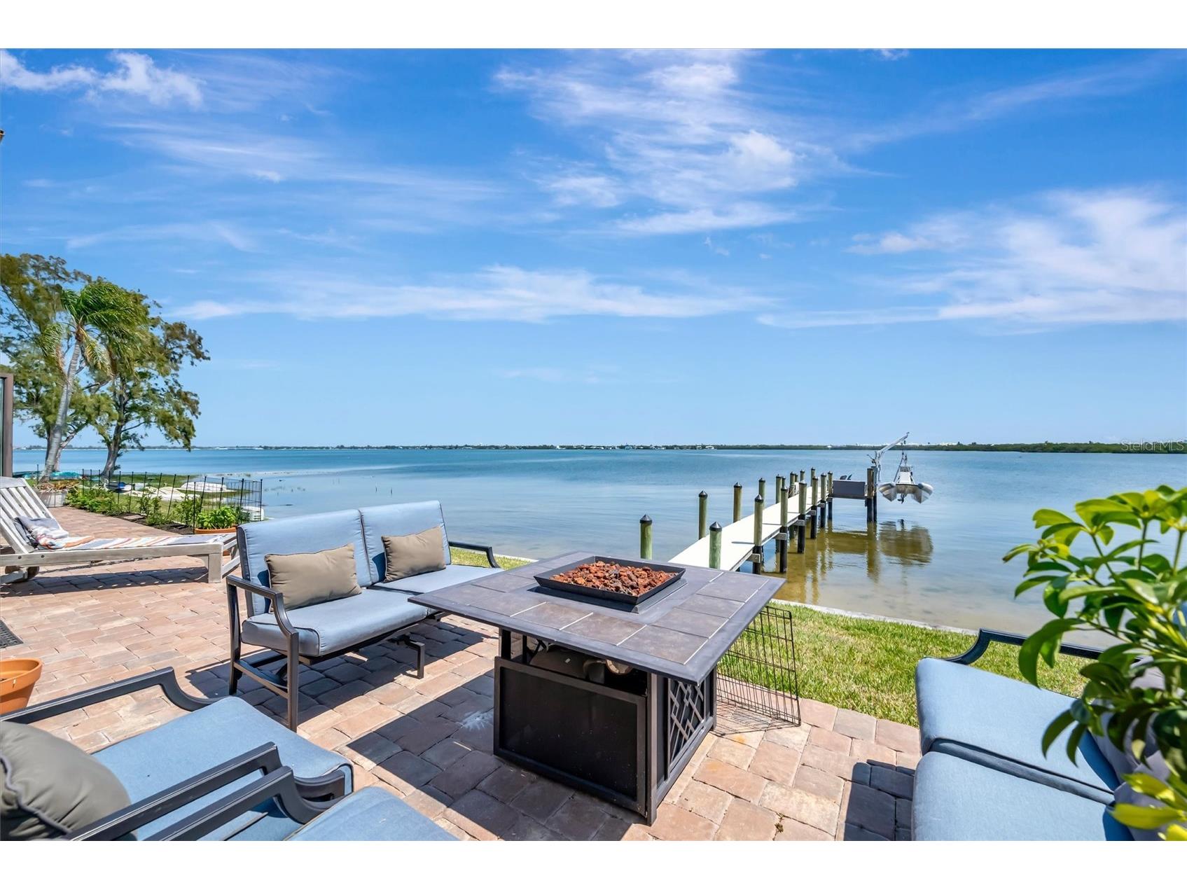 3863 Catalina Drive Bradenton FL 34210 - PALMA SOLA HARBOUR A4688016 image1