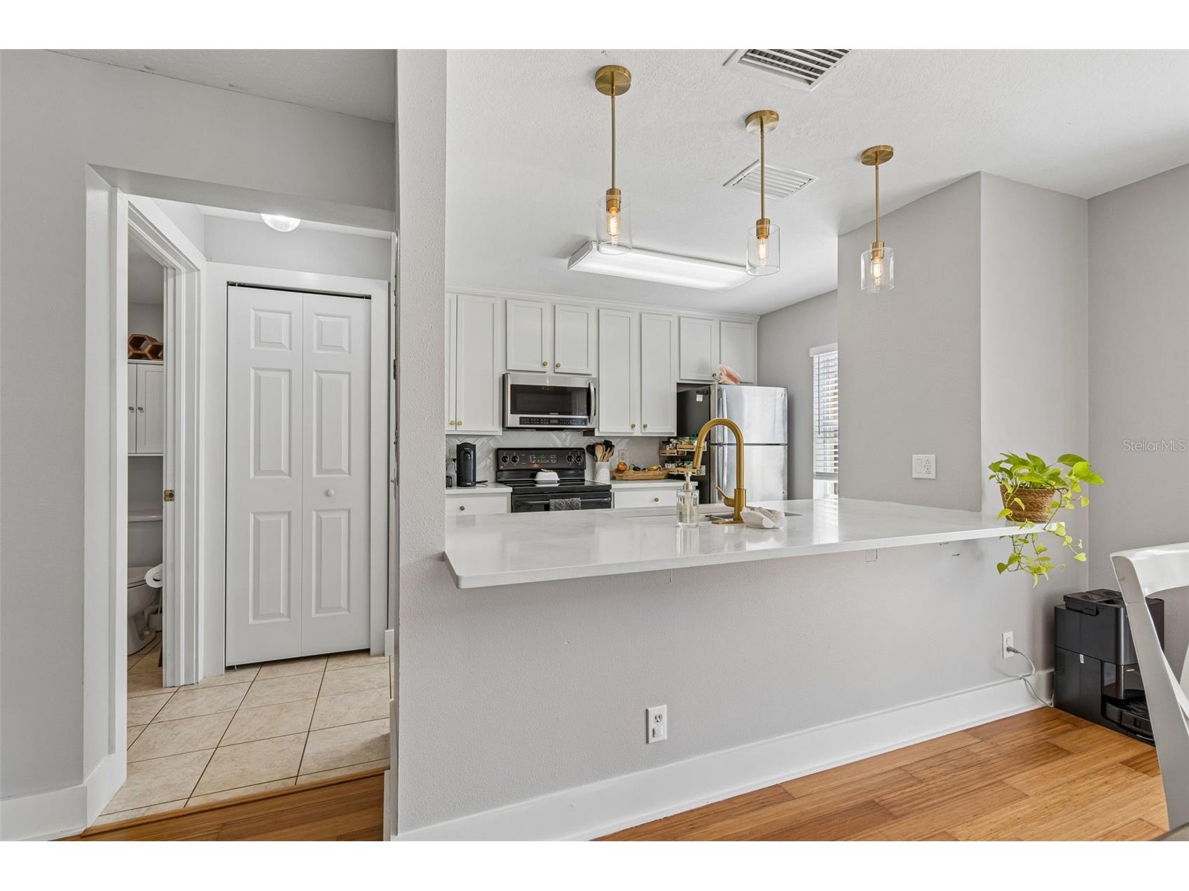 3863 Island Way Saint Petersburg FL 33705 TB8500294 image12