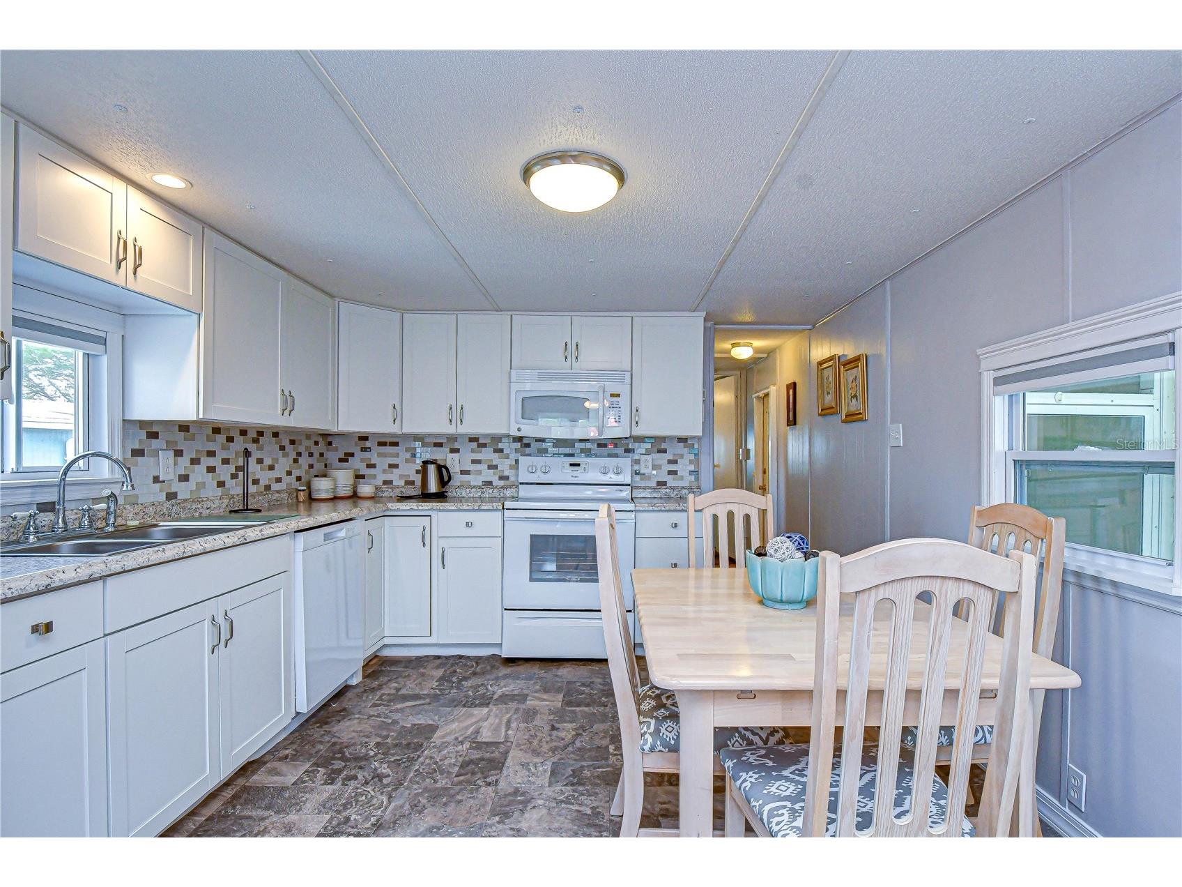 38634 Lansing Avenue Zephyrhills FL 33542 TB8494061 image11