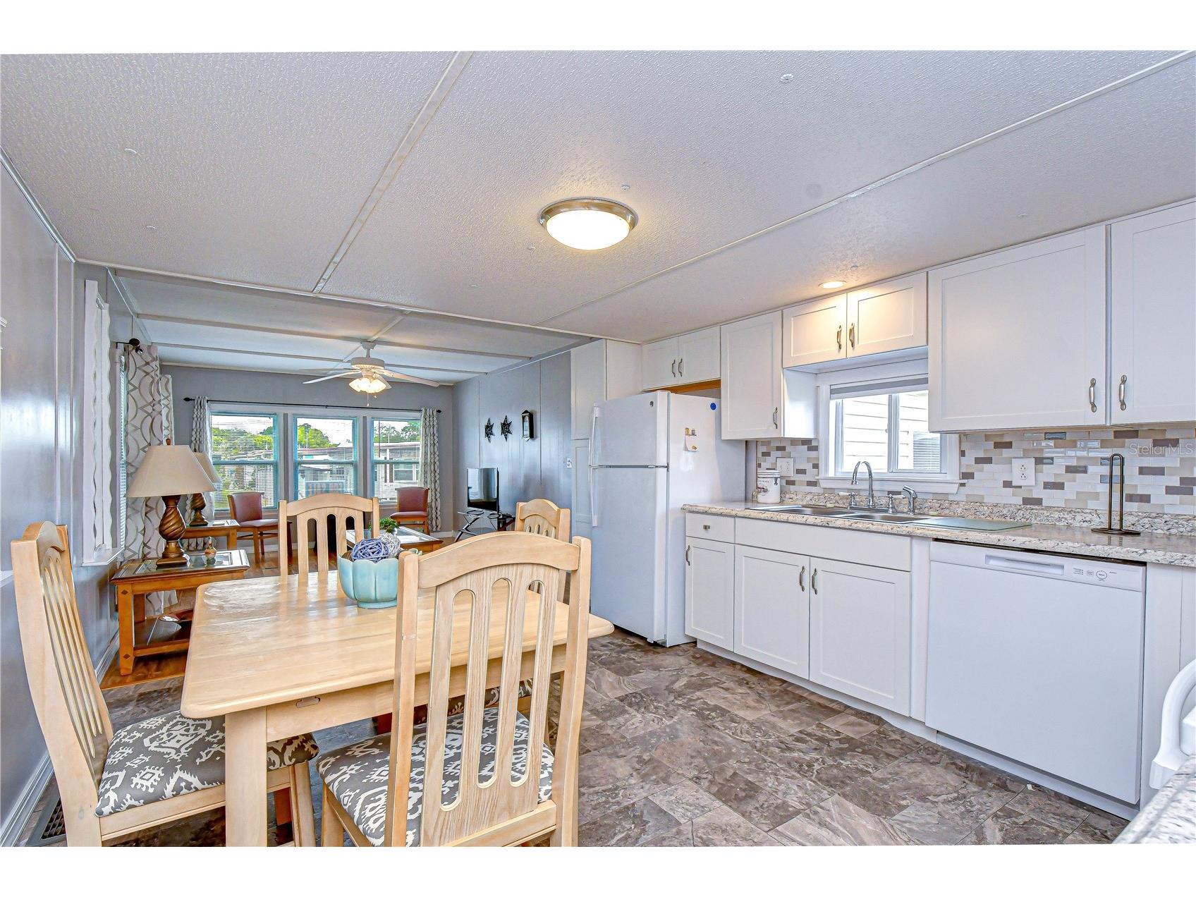 38634 Lansing Avenue Zephyrhills FL 33542 TB8494061 image16