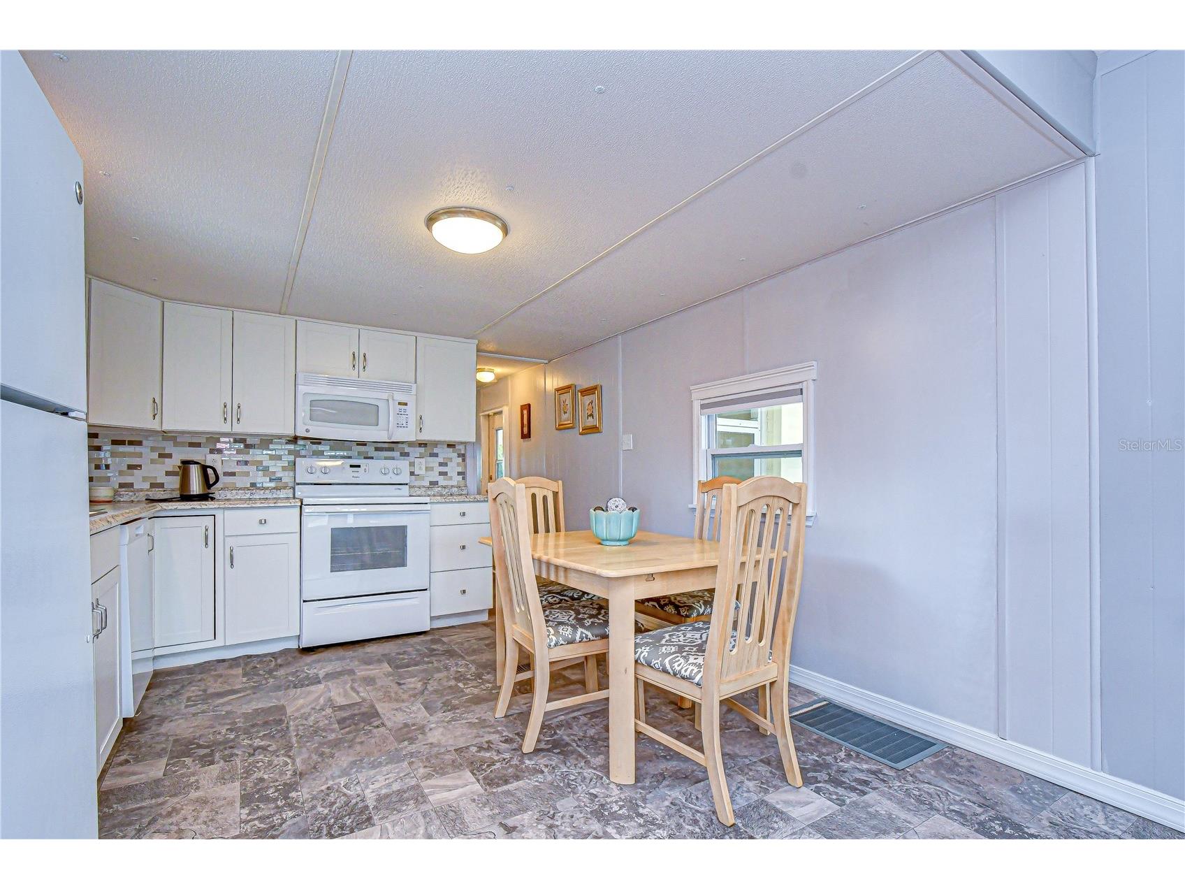 38634 Lansing Avenue Zephyrhills FL 33542 TB8494061 image7