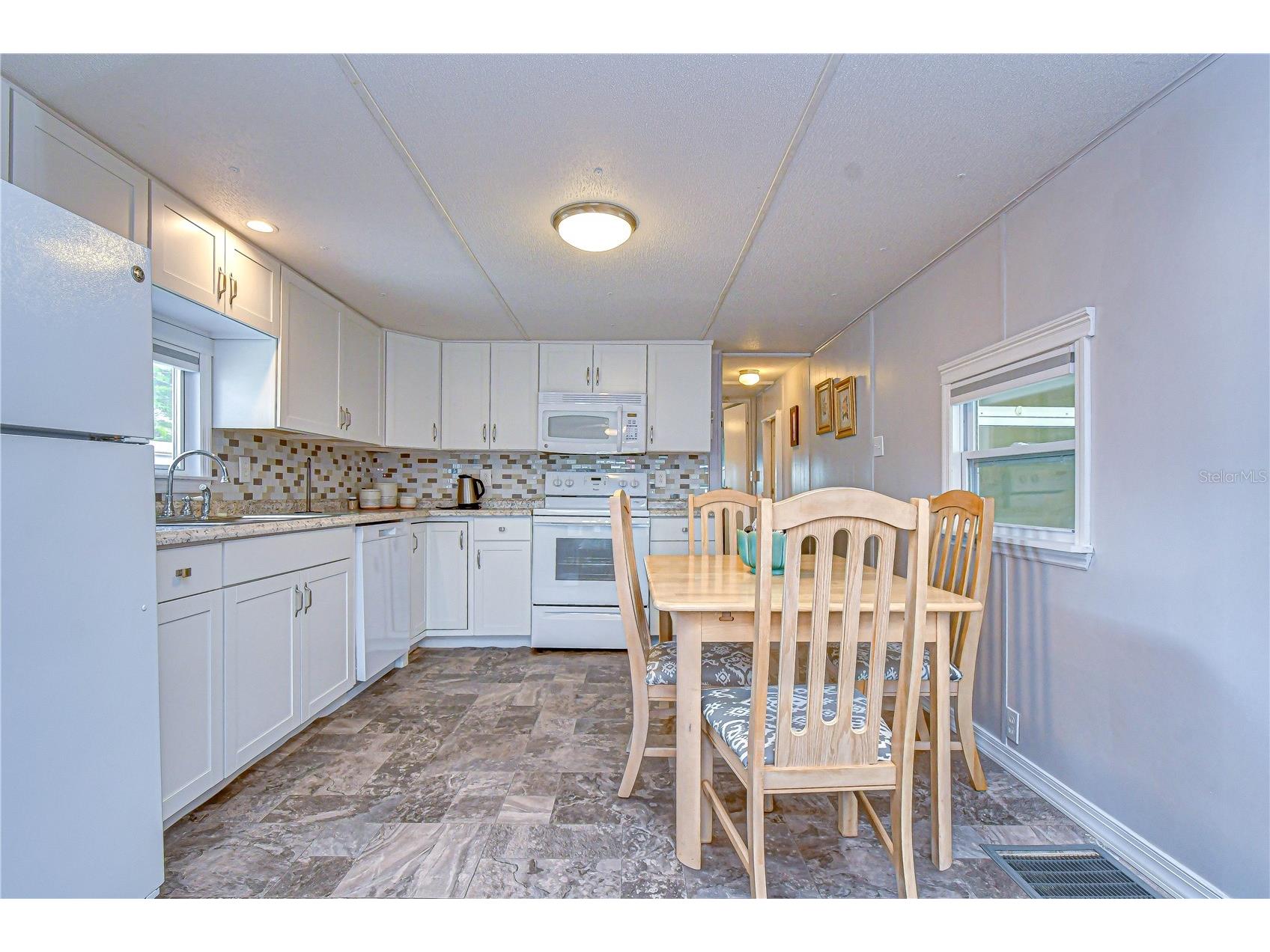 38634 Lansing Avenue Zephyrhills FL 33542 TB8494061 image8