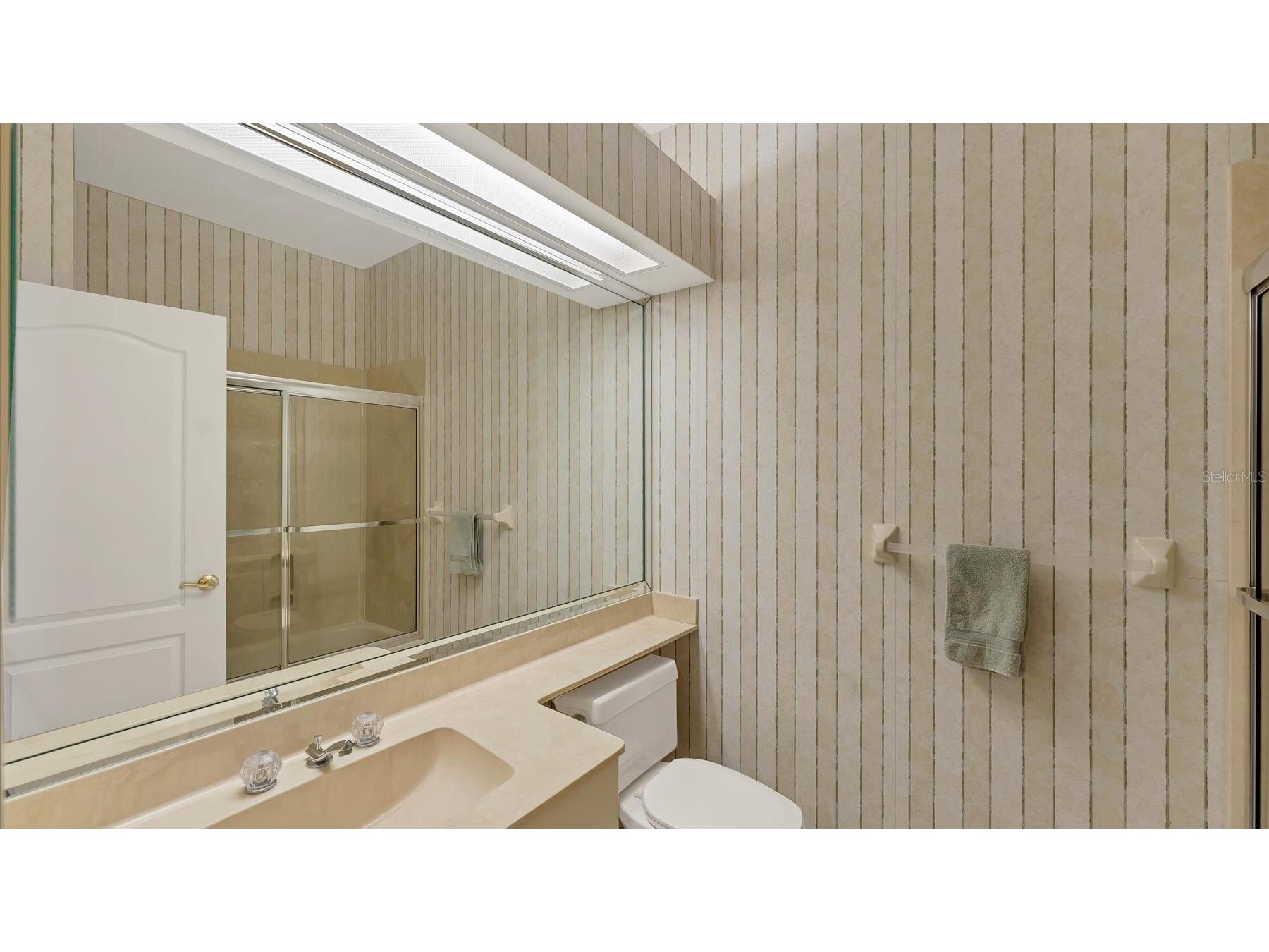 3864 Chatsworth Greene Court #10 Sarasota FL 34235 A4687597 image13