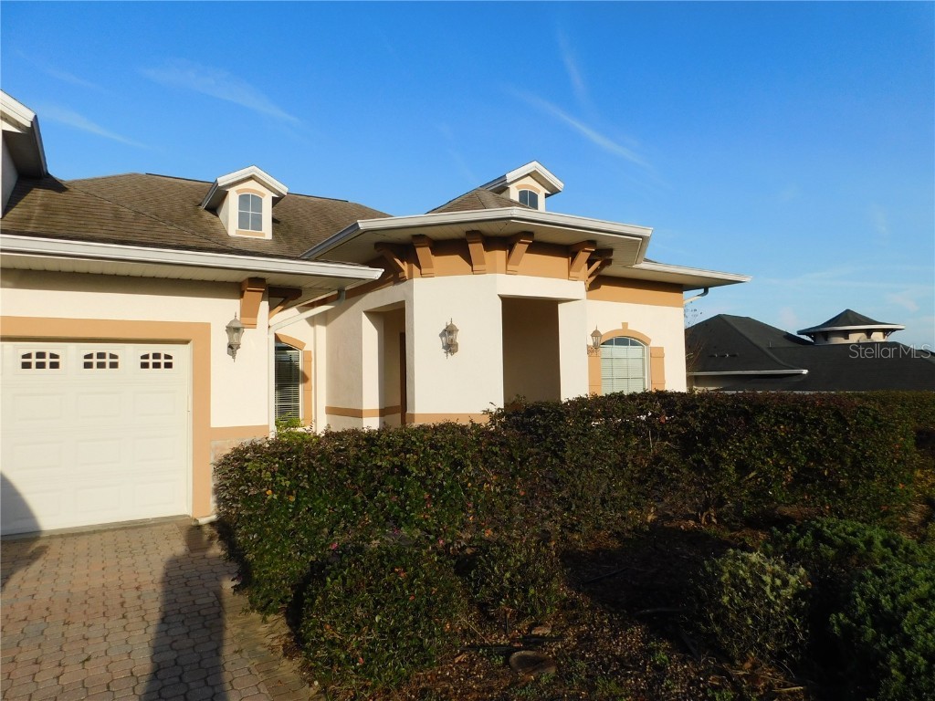 38641 Lakeview Walk Lady Lake FL 32159 G5065576 image1