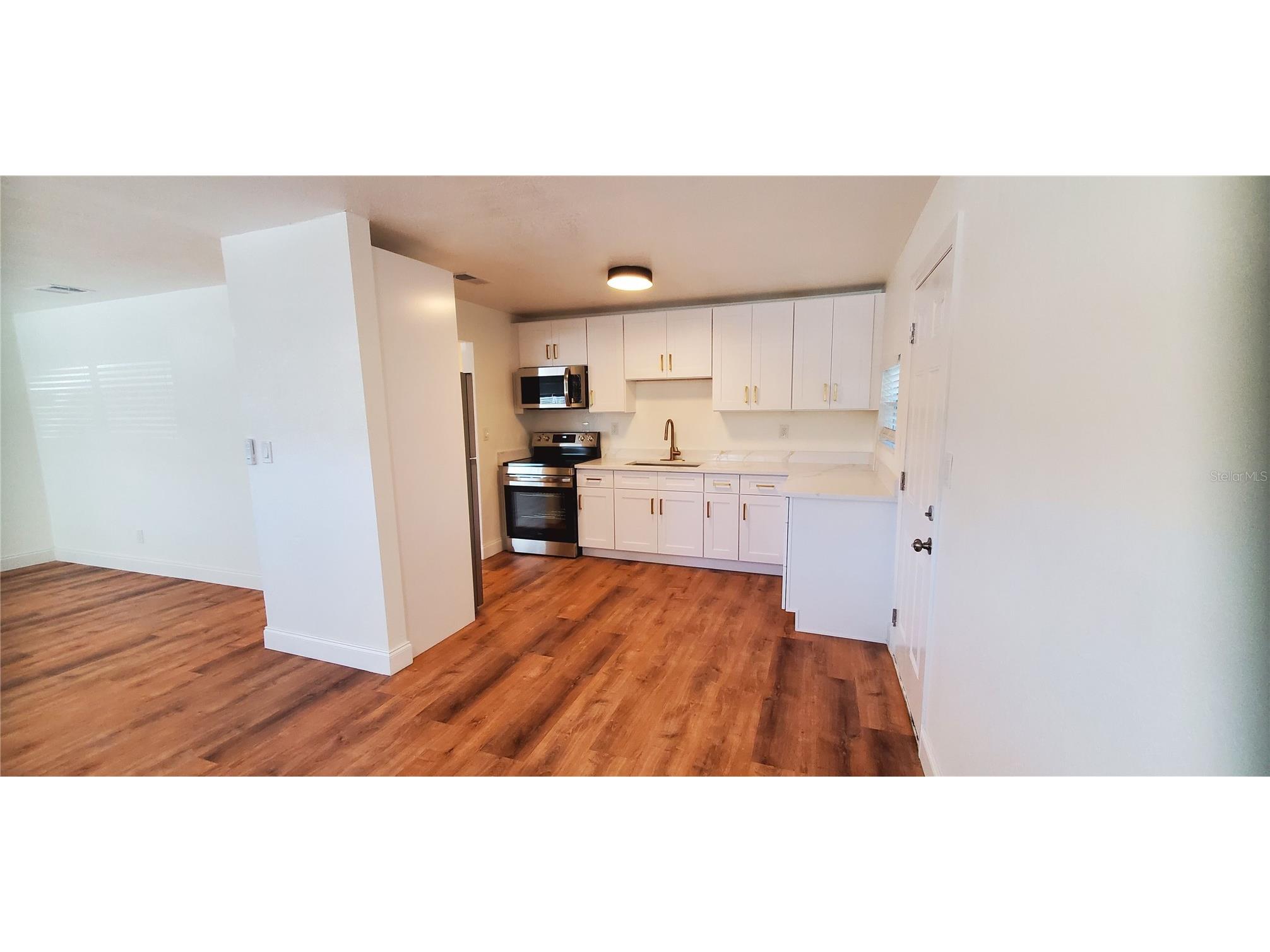 3865 15th Avenue S Saint Petersburg FL 33711 TB8478632 image4