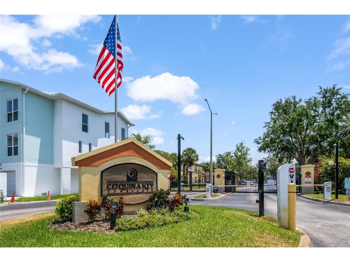 3866 Mariner Drive Saint Petersburg FL 33705 TB8389267 image1