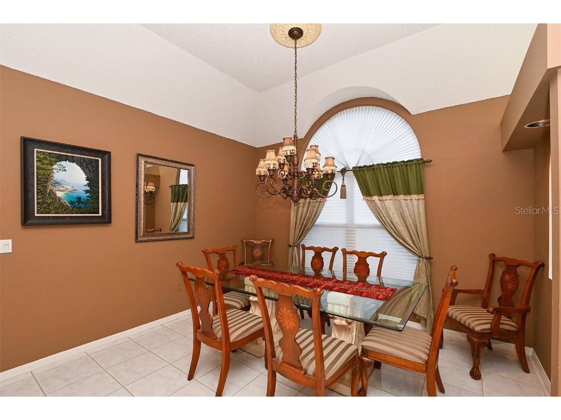 3866 Surrey Court Sarasota FL 34235 A4674038 image16