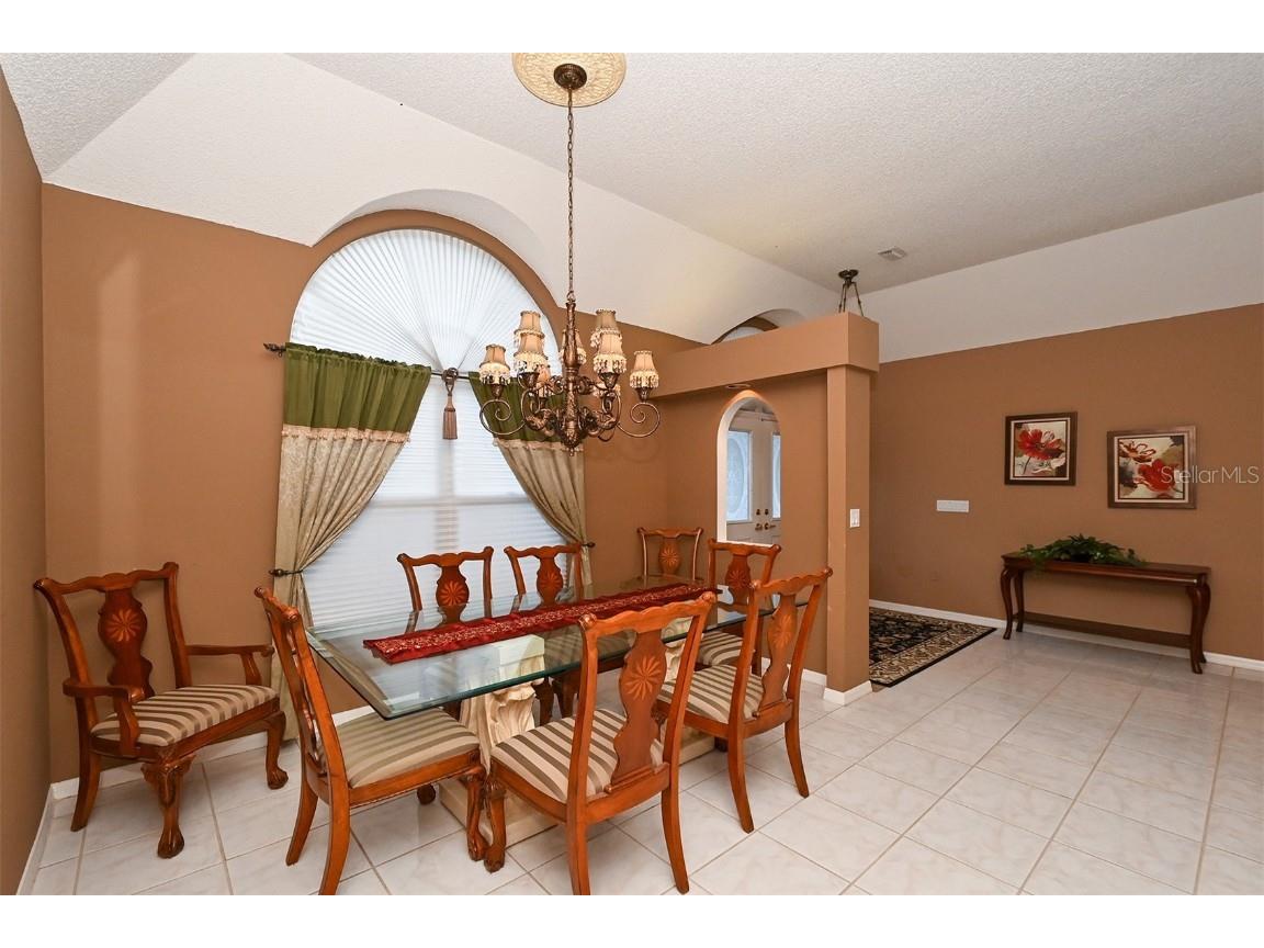 3866 Surrey Court Sarasota FL 34235 A4674038 image17