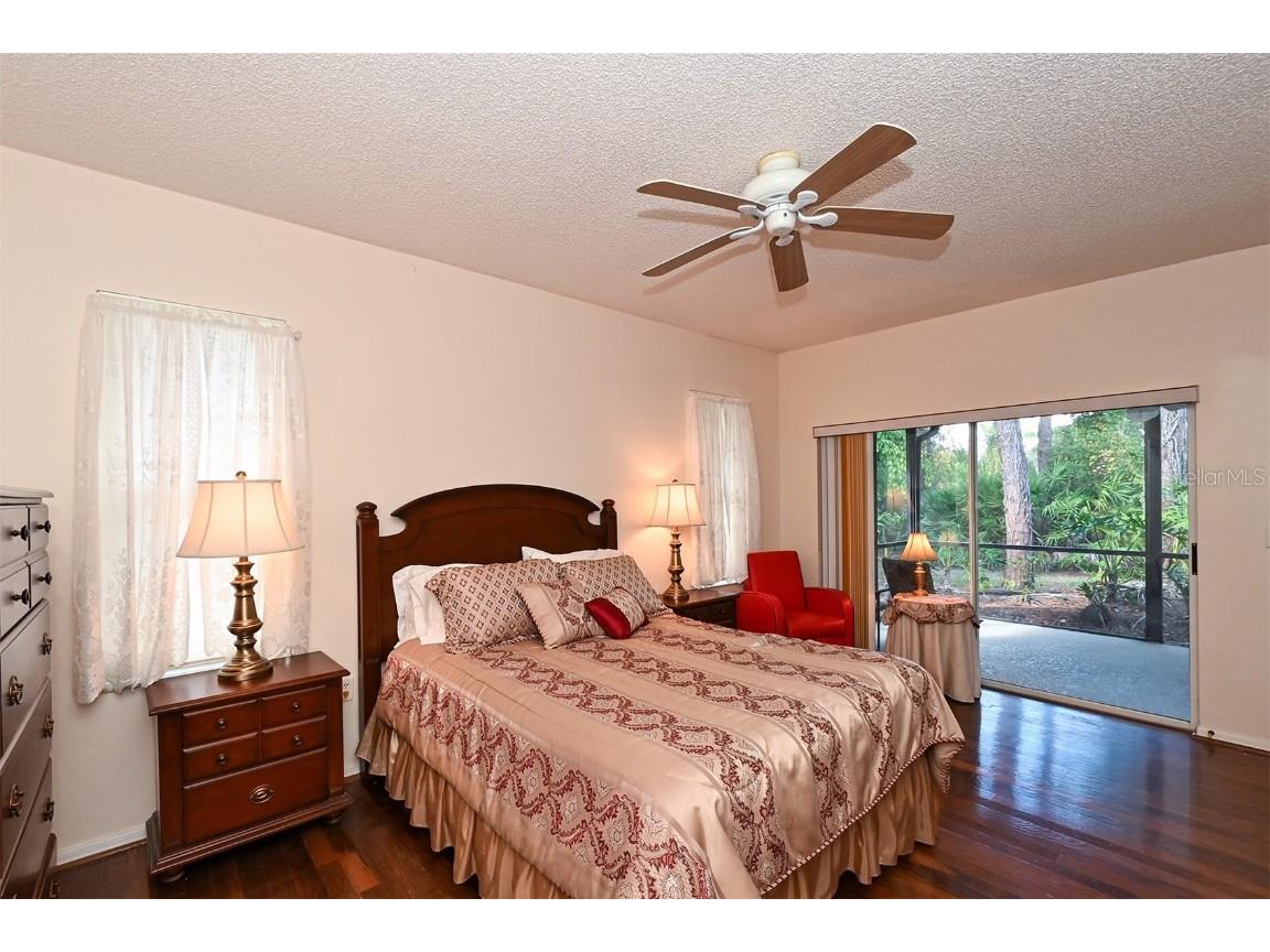 3866 Surrey Court Sarasota FL 34235 A4674038 image26