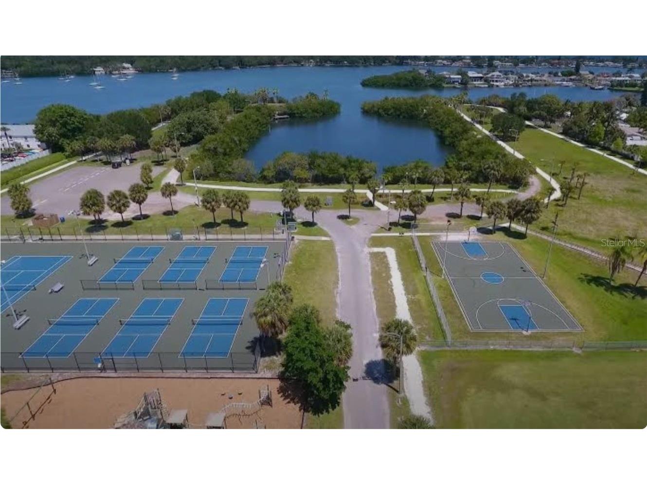 3869 Island Way Saint Petersburg FL 33705 TB8444844 image20