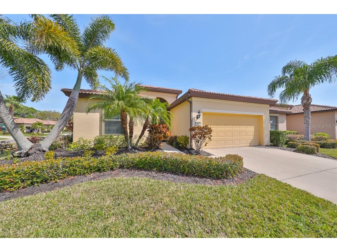 387 Cedar Falls Drive Apollo Beach FL 33572 T3508620 image1