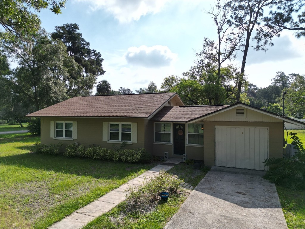 387 N Summit Avenue Lake Helen FL 32744 O6123881 image1