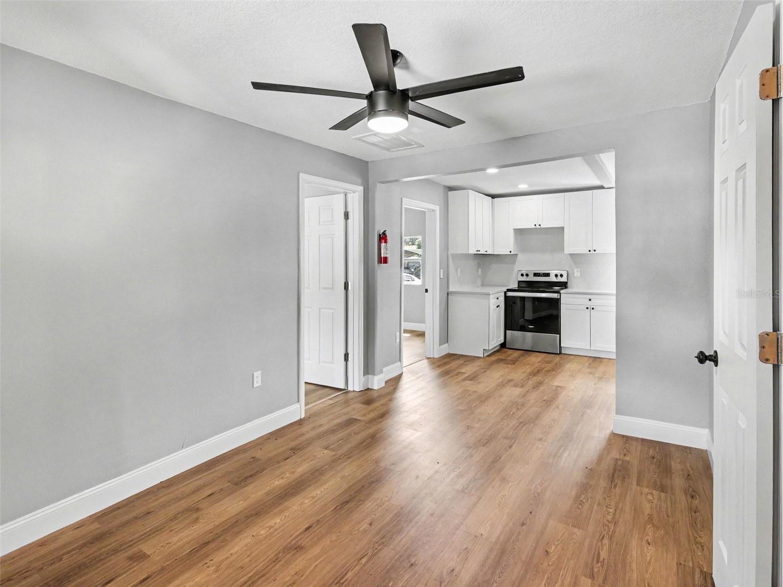 38702 South Avenue Zephyrhills FL 33542 TB8511338 image6