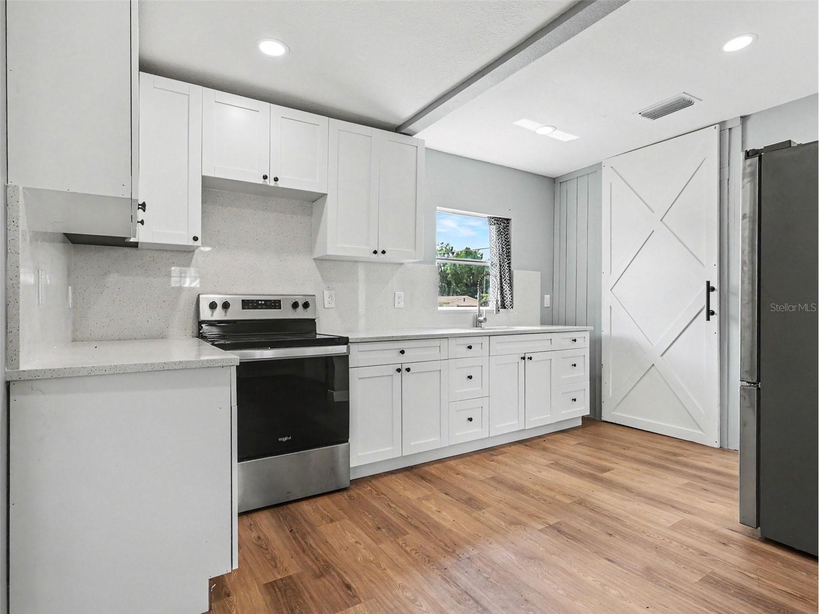 38702 South Avenue Zephyrhills FL 33542 TB8511338 image8