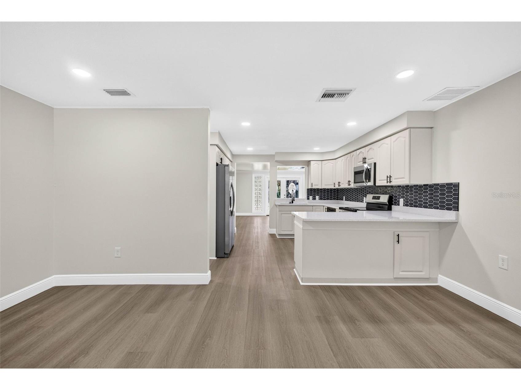 38706 Calvin Avenue Zephyrhills FL 33542 TB8529345 image10