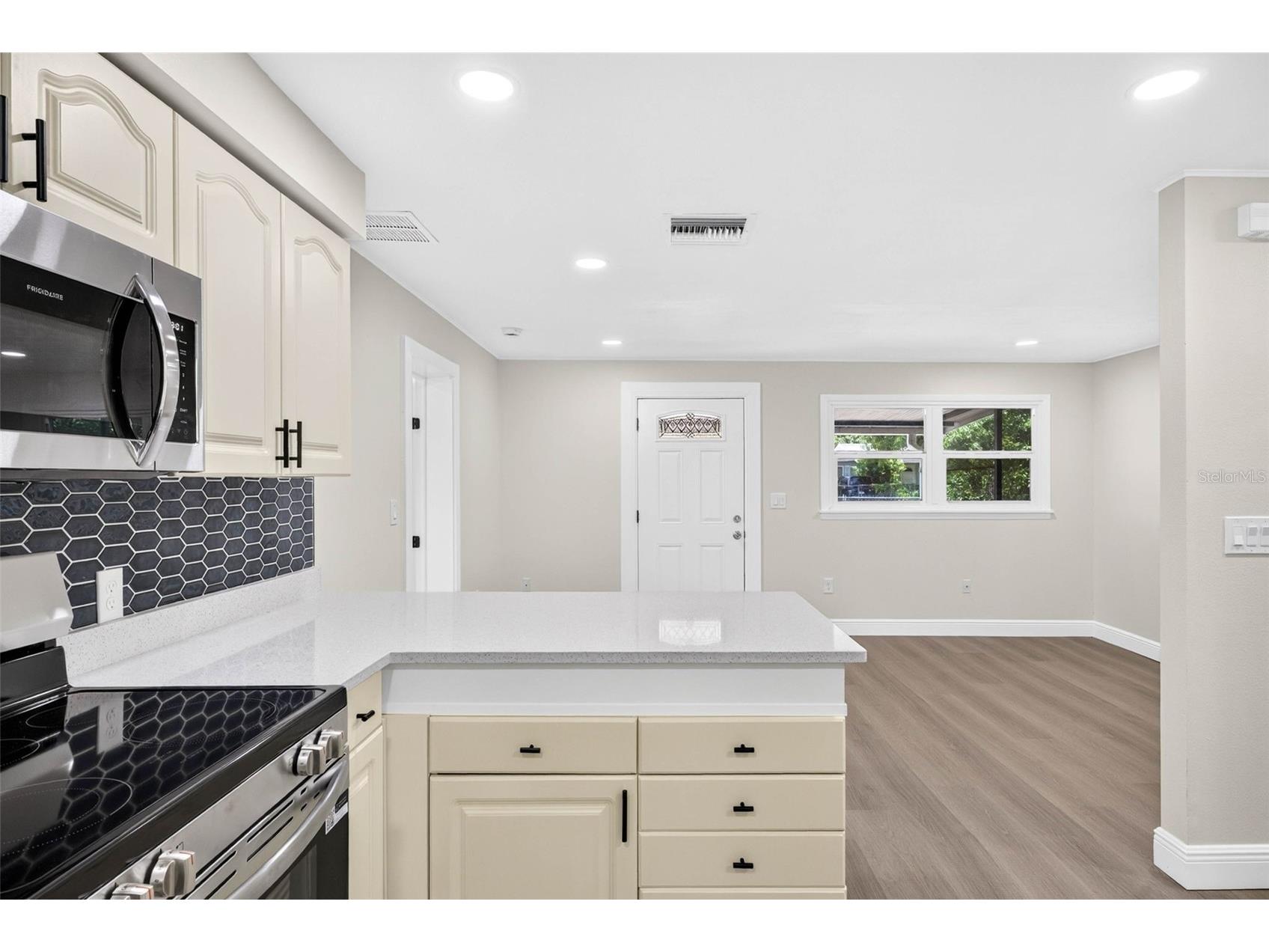 38706 Calvin Avenue Zephyrhills FL 33542 TB8529345 image18