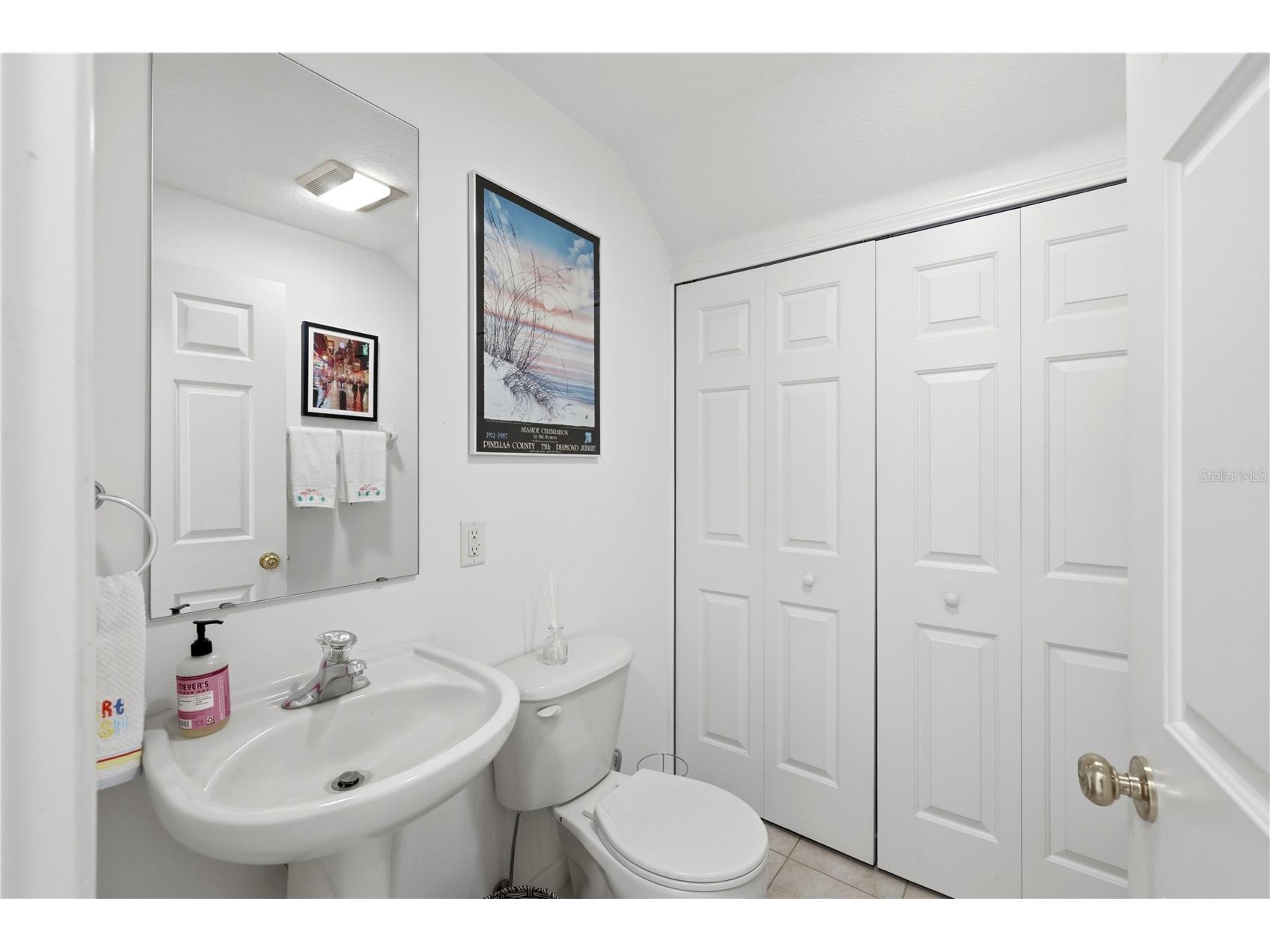 3871 Mariner Drive Saint Petersburg FL 33705 A4688401 image15