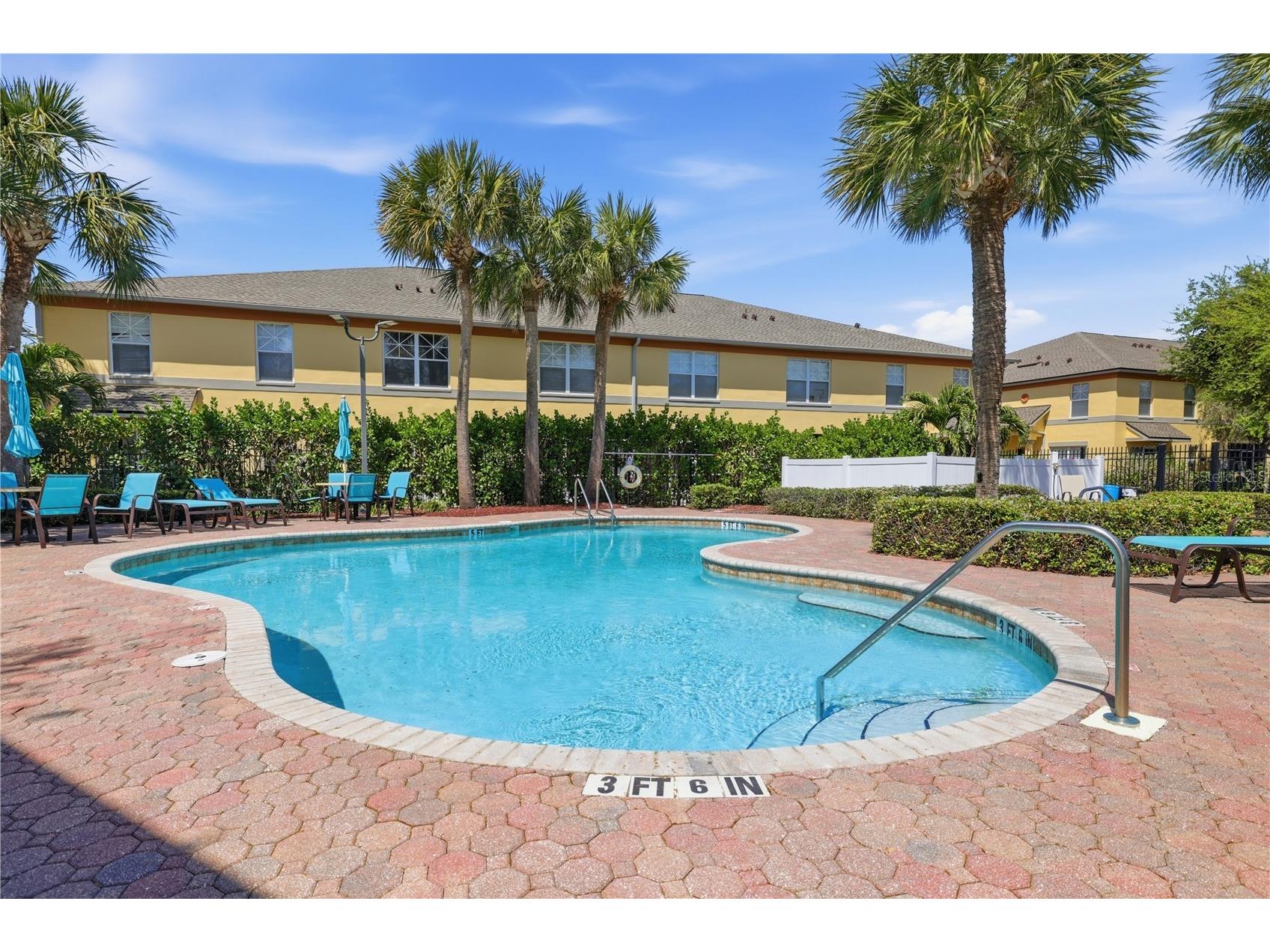 3871 Mariner Drive Saint Petersburg FL 33705 A4688401 image4