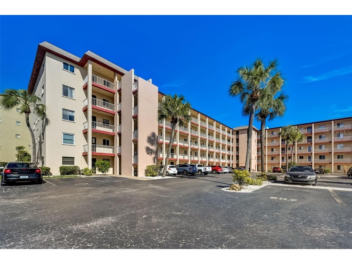 3873 Lake Bayshore Drive #201 Bradenton FL 34205 A4596886 image1
