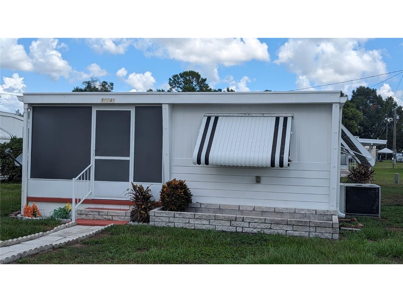 38741 New Jersey Avenue Zephyrhills FL 33542 A4614484 image1