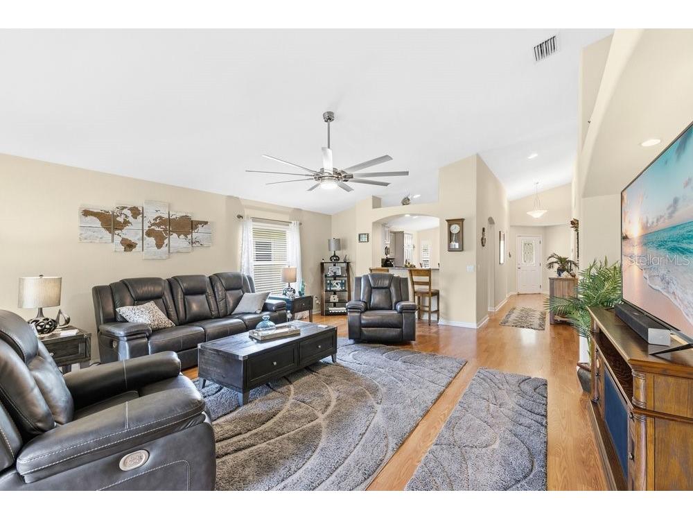 3875 Osprey Pointe Circle Winter Haven FL 33884 - LAKE NED O6411657 image6