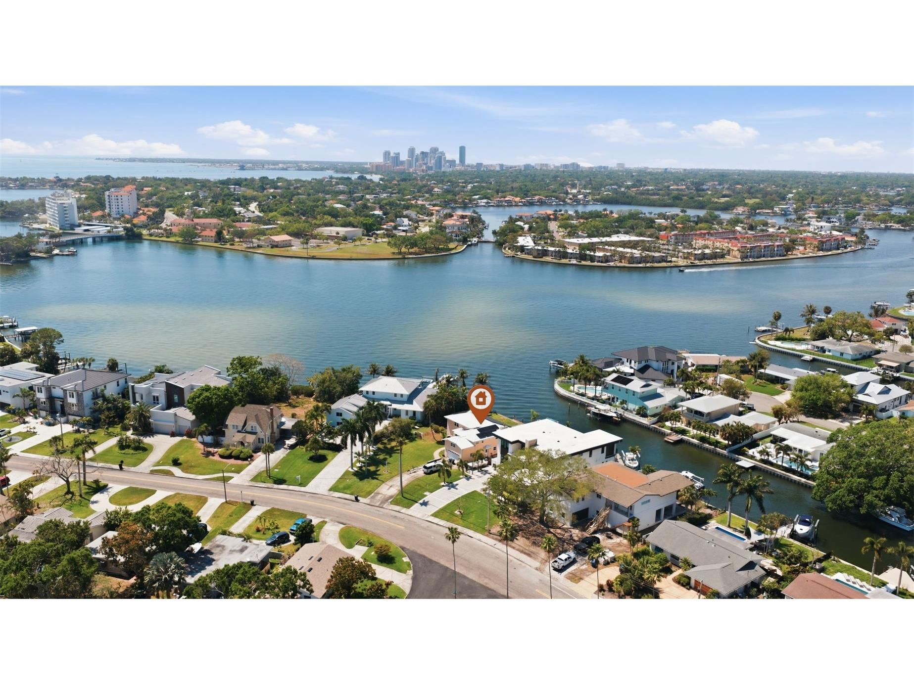 3876 Shore Acres Boulevard NE Saint Petersburg FL 33703 TB8495451 image1