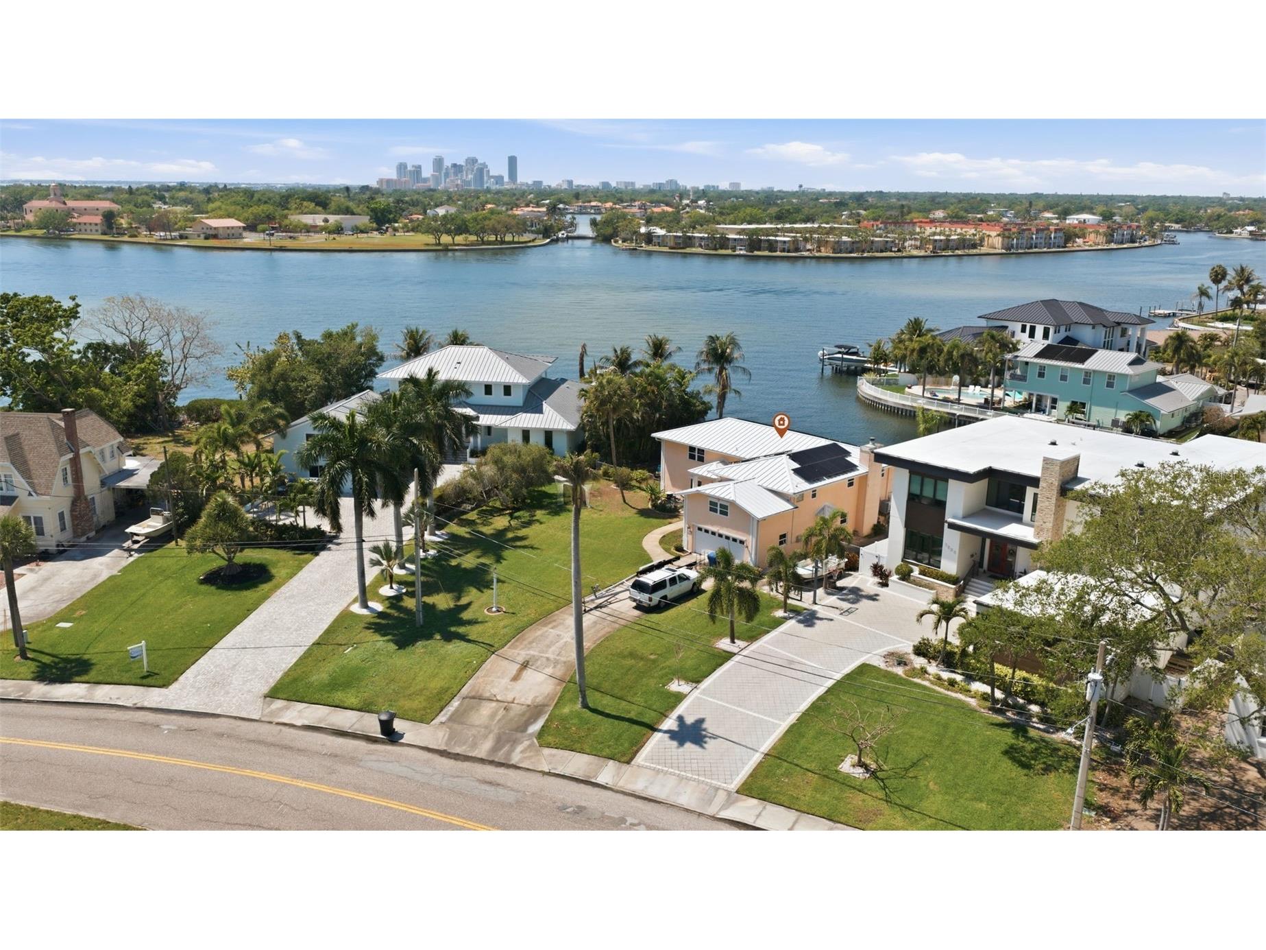 3876 Shore Acres Boulevard NE Saint Petersburg FL 33703 TB8495451 image2