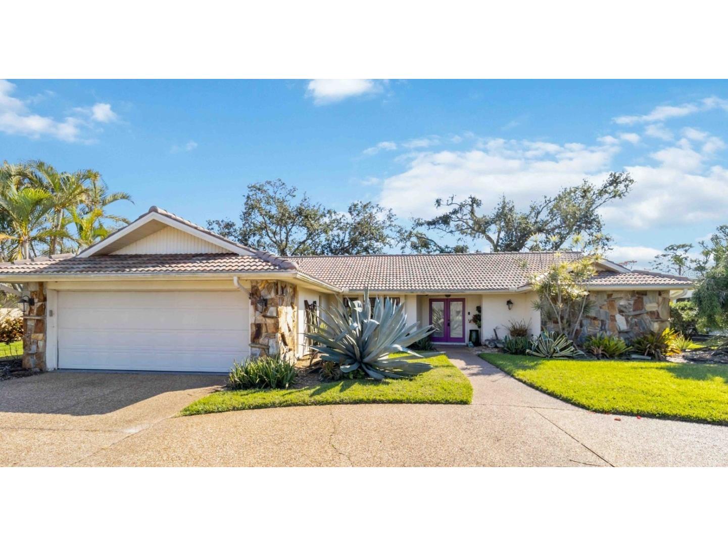 3876 Torrey Pines Boulevard Sarasota FL 34238 A4642322 image1