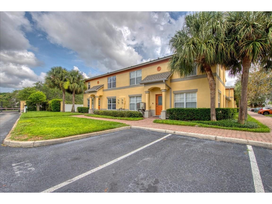 3877 Mariner Drive Saint Petersburg FL 33705 U8206310 image1