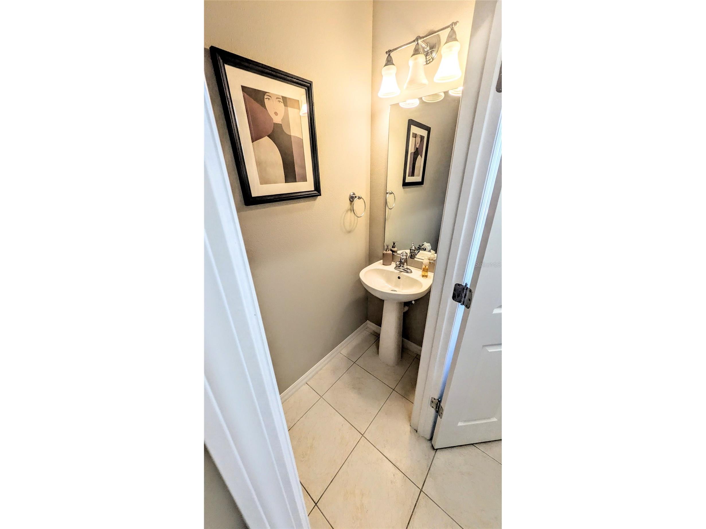 3880 82nd Avenue Circle E #101 Sarasota FL 34243 A4689510 image13