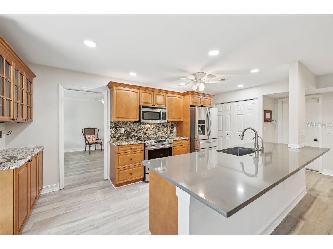 3880 Wilshire Circle #28 Sarasota FL 34238 A4670169 image13