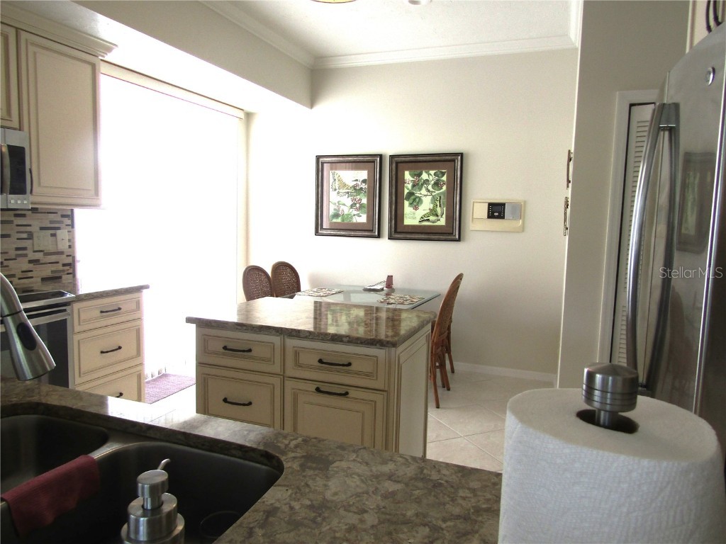 3881 Chatsworth Greene Court #20 Sarasota FL 34235 A4664393 image13