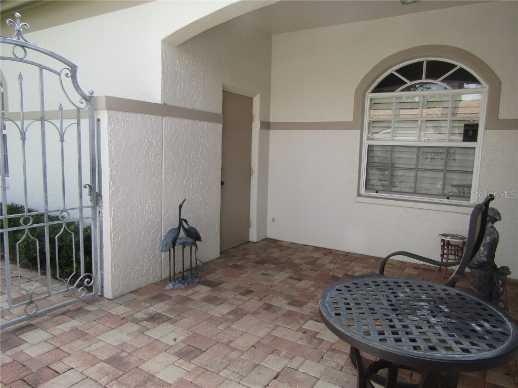 3881 Chatsworth Greene Court #20 Sarasota FL 34235 A4664393 image2