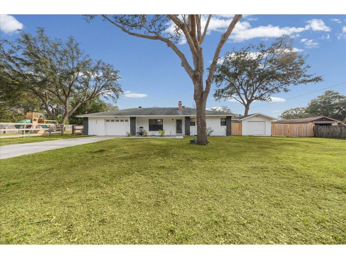 3881 NE 22nd Court Ocala FL 34479 OM716766 image1