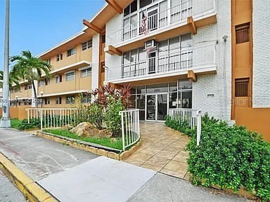 3881 W Flagler Street #102 Miami FL 33134 OM726148 image2