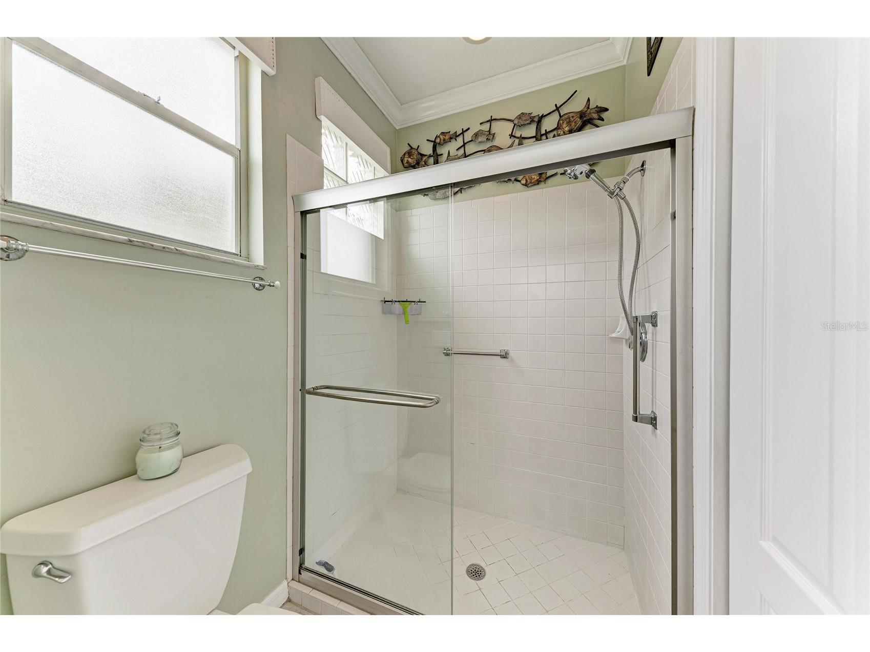 3883 Alamanda Drive Sarasota FL 34238 A4695839 image16
