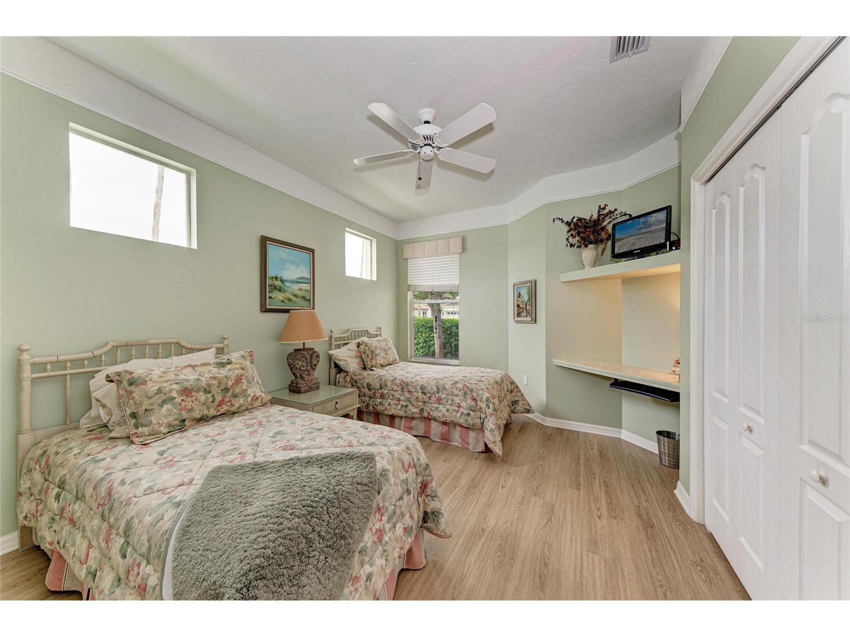 3883 Alamanda Drive Sarasota FL 34238 A4695839 image17