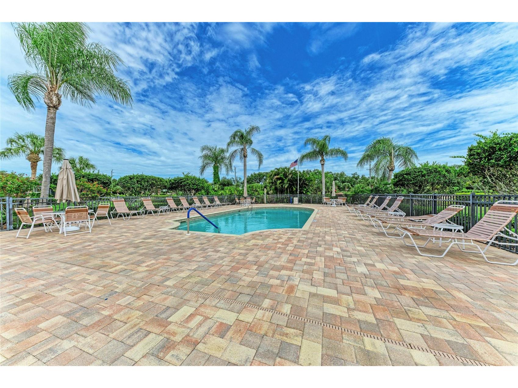 3883 Alamanda Drive Sarasota FL 34238 A4695839 image27