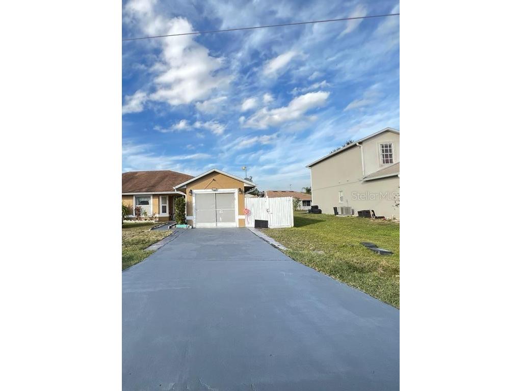 389-391 Greenwich Court Kissimmee FL 34758 S5085594 image1