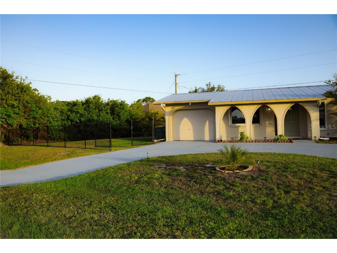 389 Millport Street NW Port Charlotte FL 33948 A4647971 image3