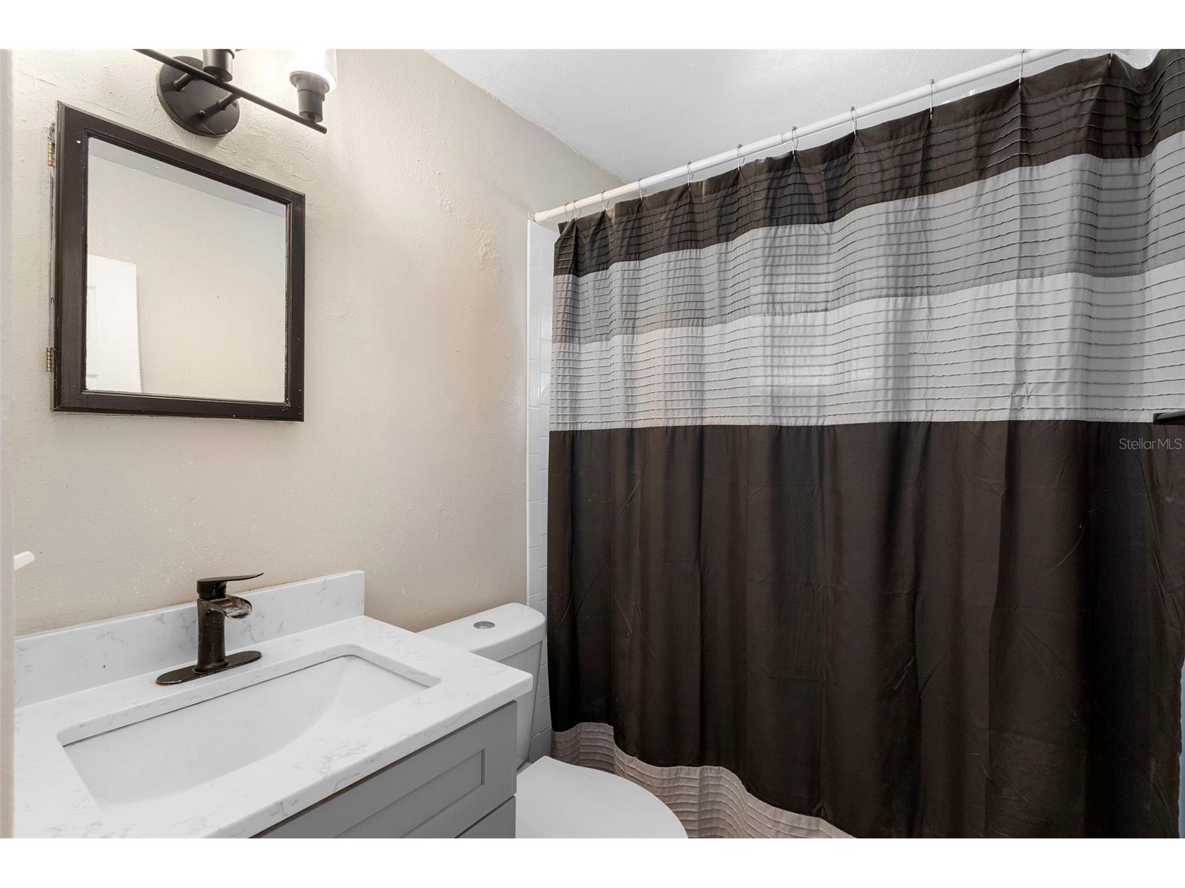 389 Park Avenue Orange City FL 32763 V4946604 image12