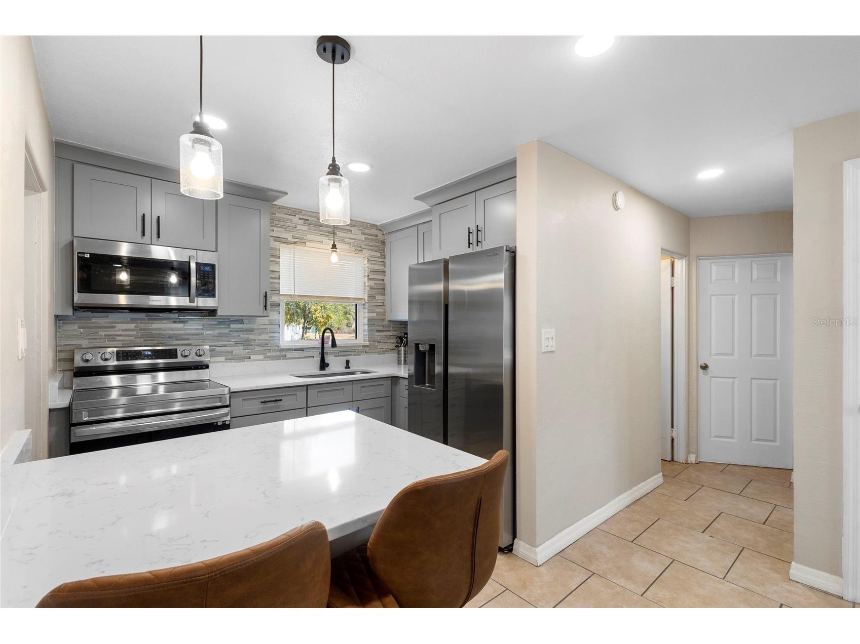 389 Park Avenue Orange City FL 32763 V4946604 image19