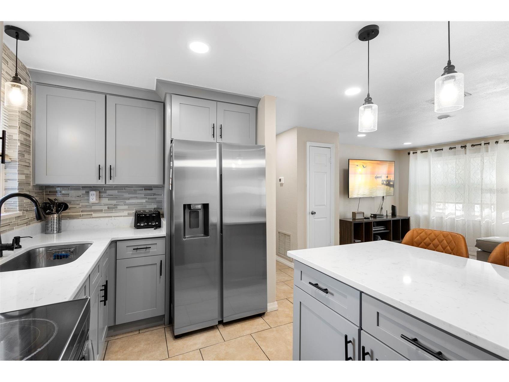 389 Park Avenue Orange City FL 32763 V4946604 image4