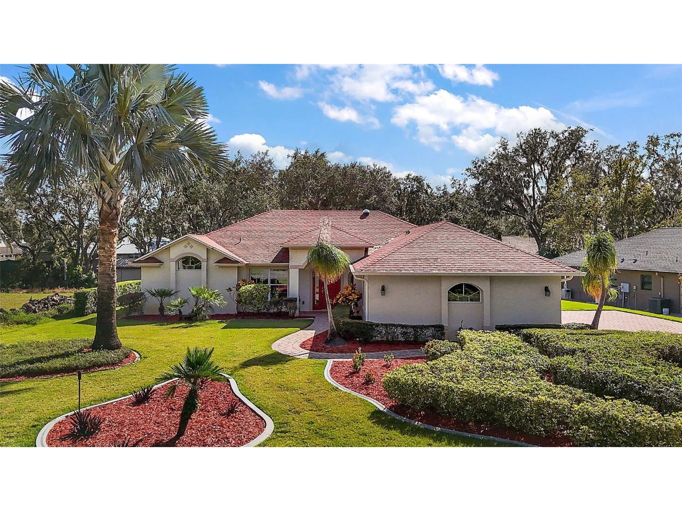 389 Reserve Drive Tavares FL 32778 - LAKE EUSTIS G5101911 image1