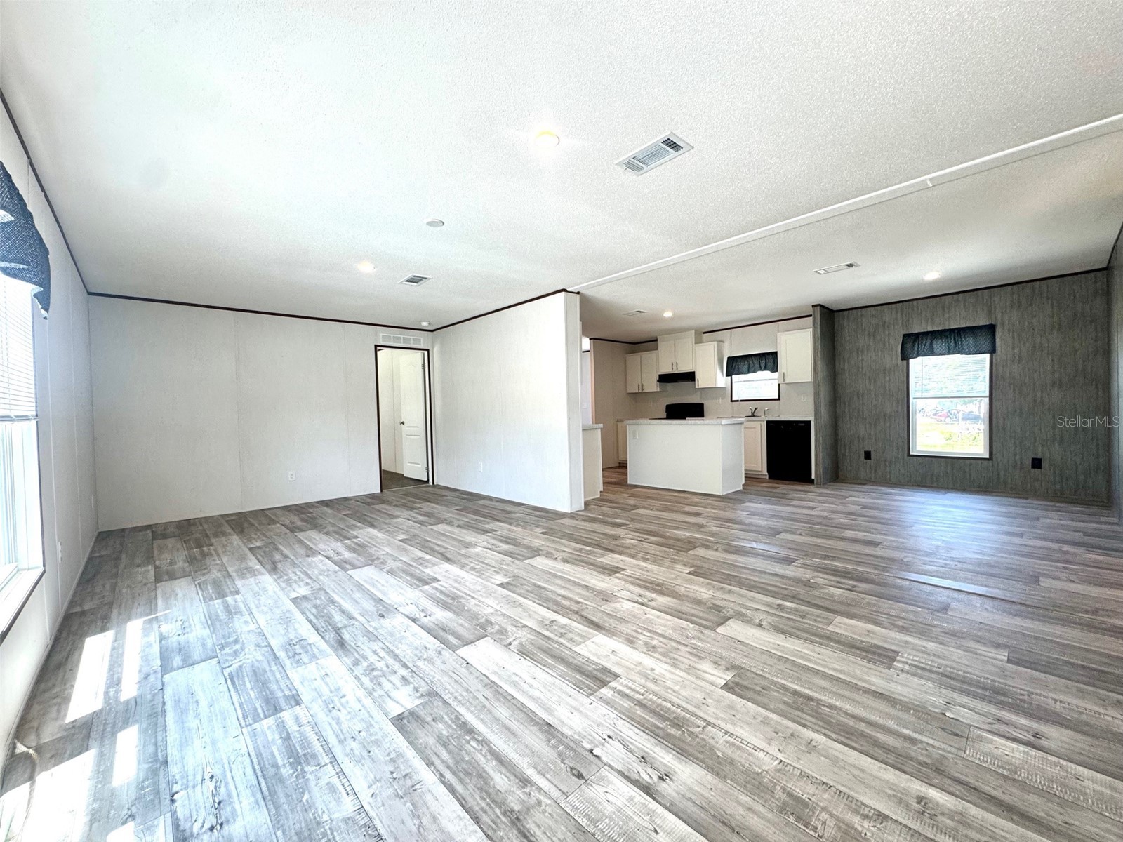 389 Waterview Drive Polk City FL 33868 B4902239 image3