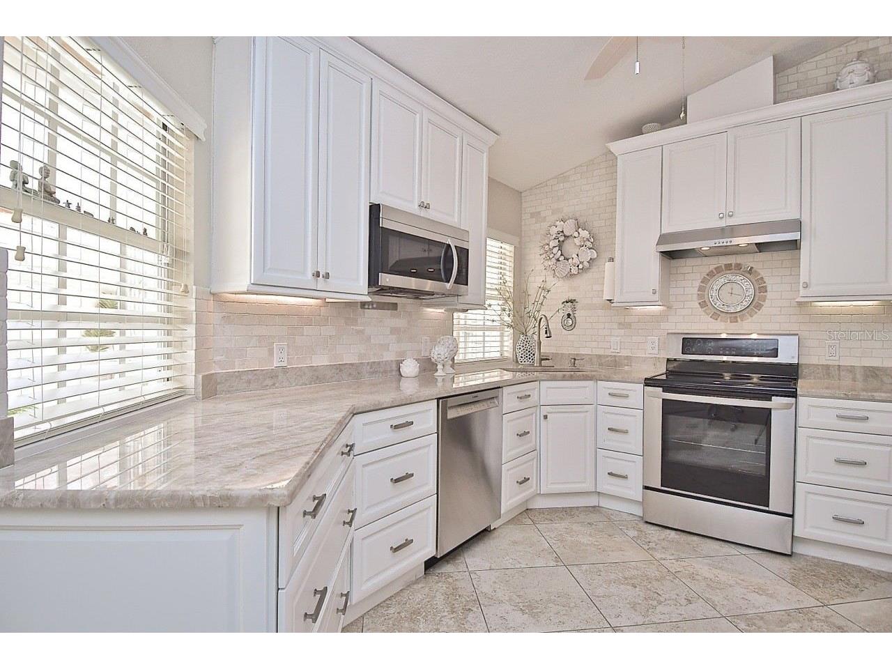 3890 Lyndhurst Court Sarasota FL 34235 TB8508923 image12