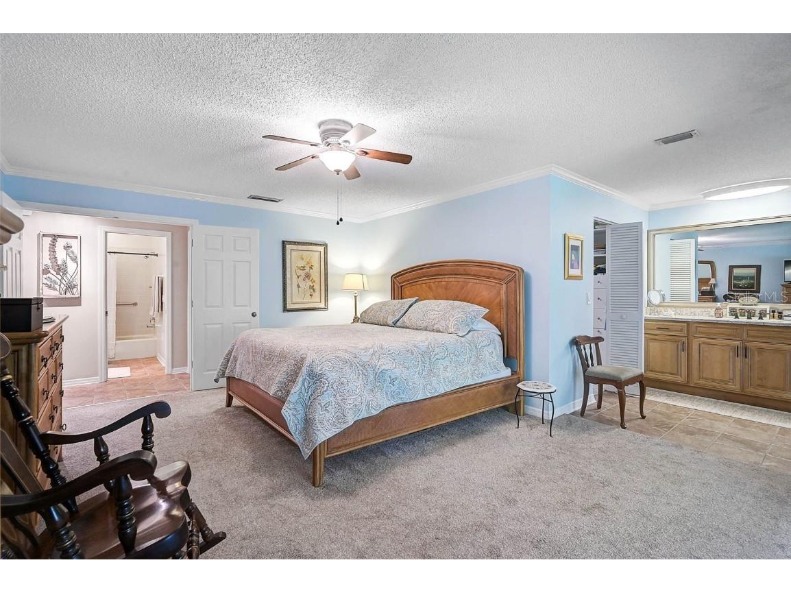 3890 Wilshire Circle #27 Sarasota FL 34238 A4667700 image17