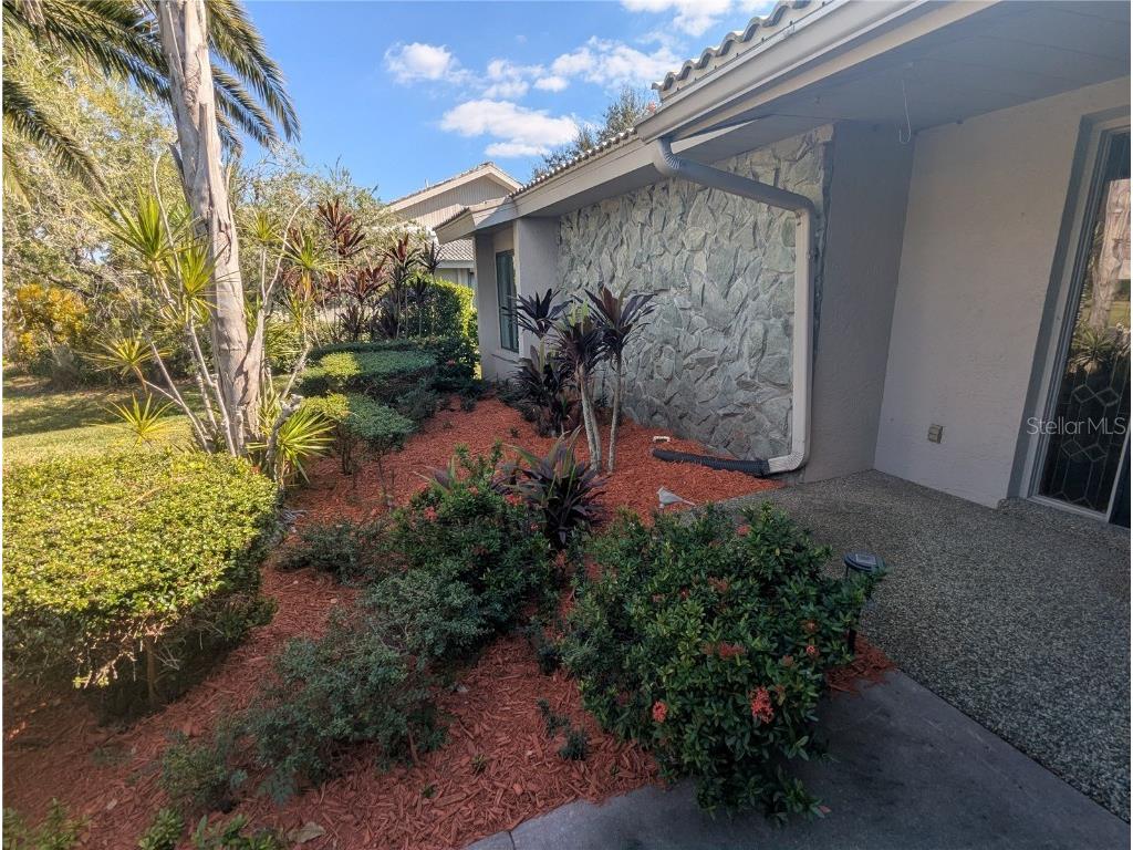 3890 Wilshire Circle #27 Sarasota FL 34238 A4667700 image2