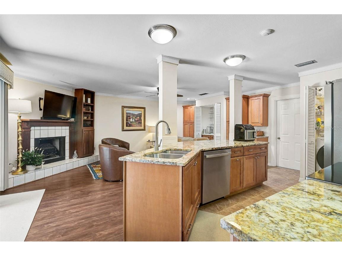 3890 Wilshire Circle #27 Sarasota FL 34238 A4667700 image27